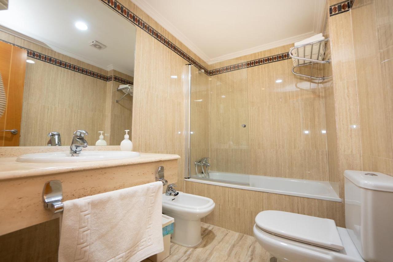 Apartamentos Jimmy Nerja Luaran gambar